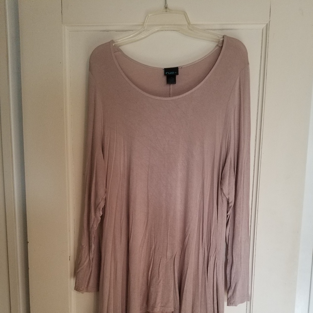 Stretchy long sleeve top